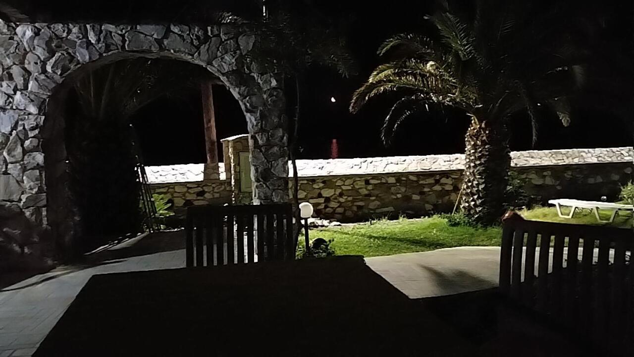 Το Πετρινο Villa Agia Marina Mikrolimanou Eksteriør bilde