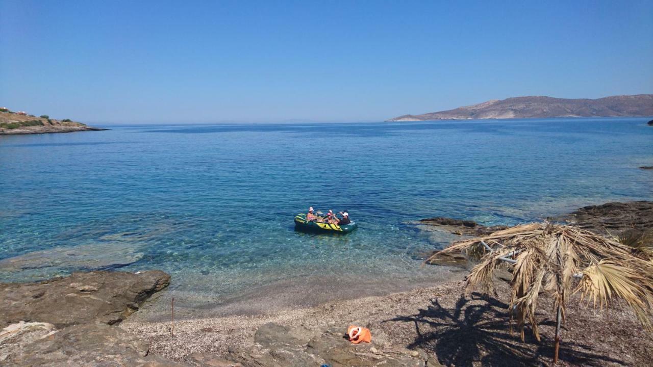 Το Πετρινο Villa Agia Marina Mikrolimanou Eksteriør bilde