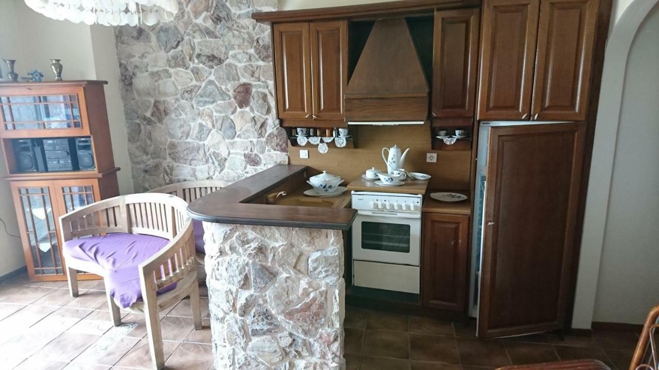 Το Πετρινο Villa Agia Marina Mikrolimanou Eksteriør bilde