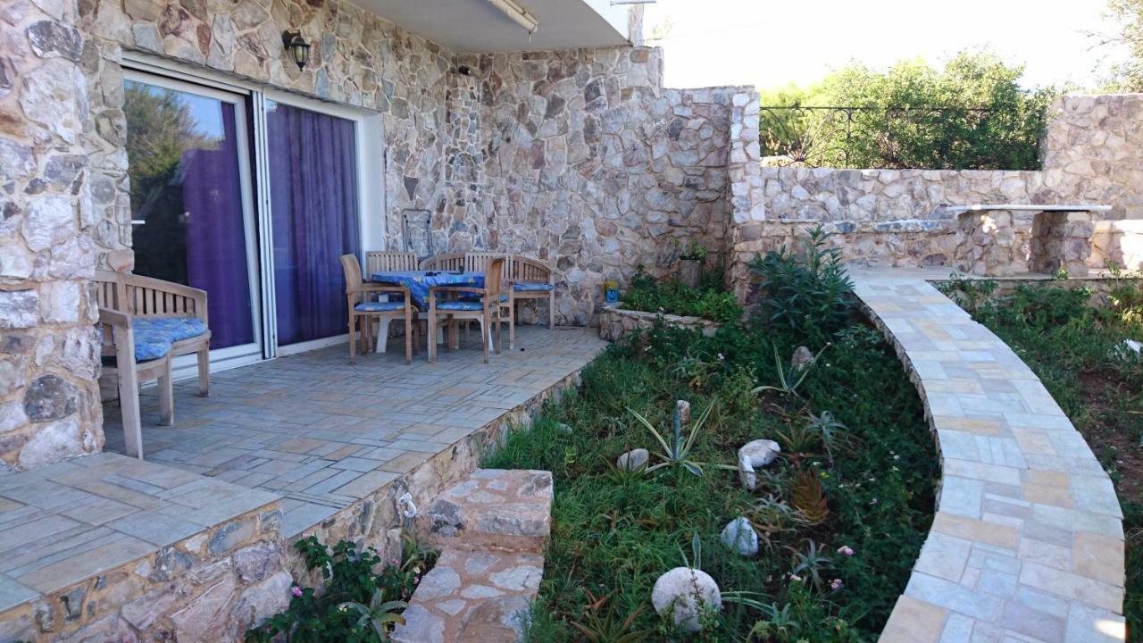 Το Πετρινο Villa Agia Marina Mikrolimanou Eksteriør bilde
