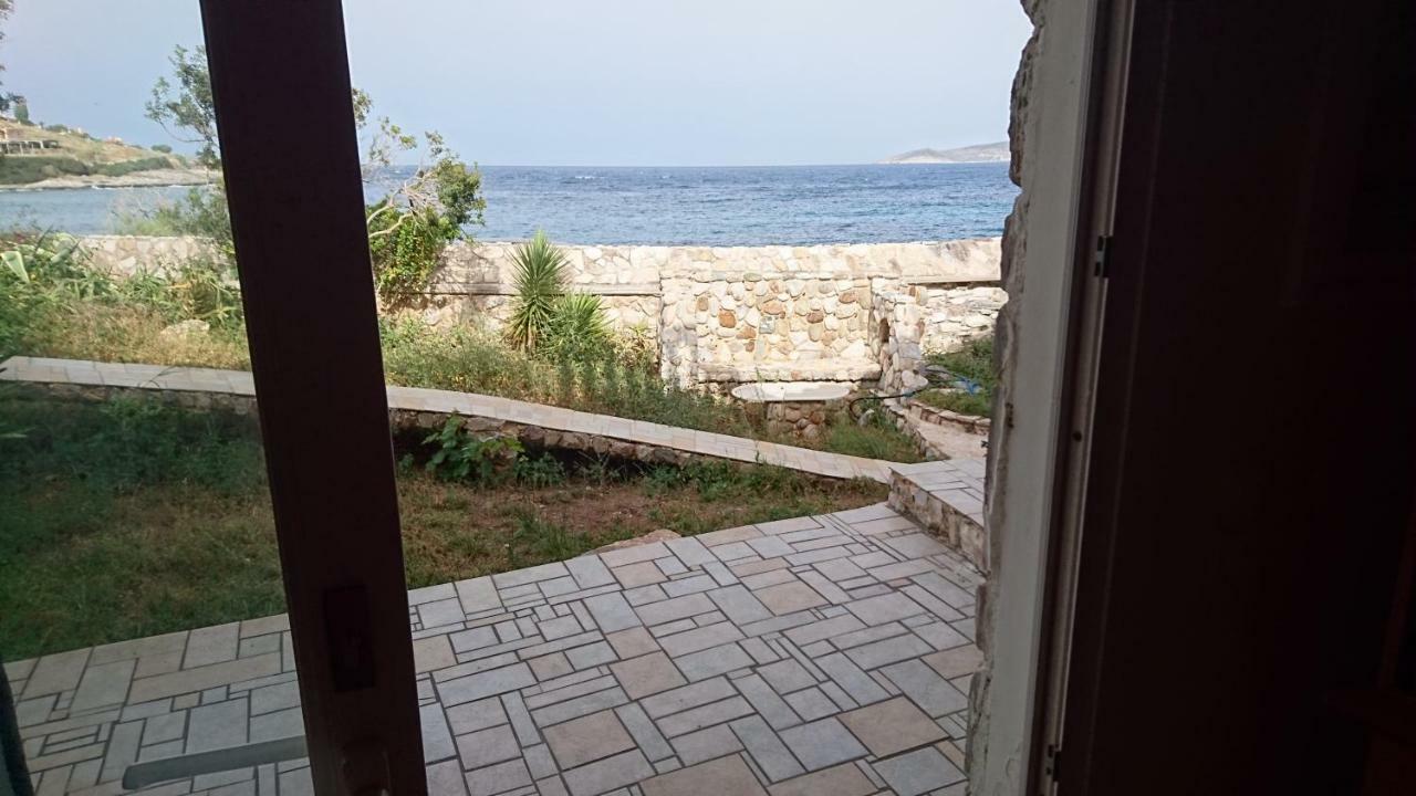 Το Πετρινο Villa Agia Marina Mikrolimanou Eksteriør bilde